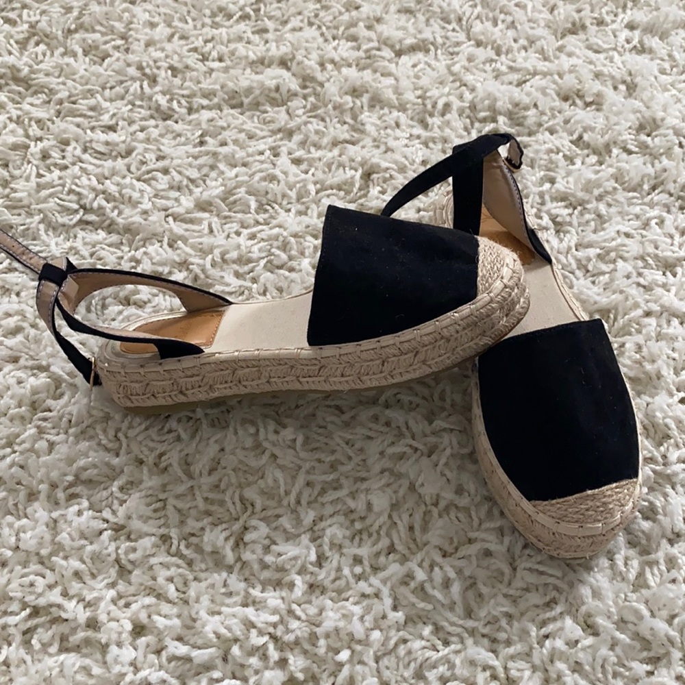 NWT Bella Marie DND espadrille flats in black
